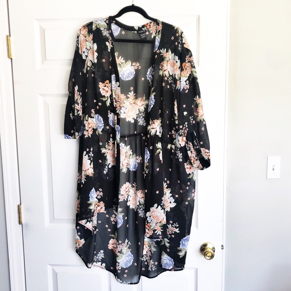 Torrid Emma Black Floral Chiffon Top - Size 4